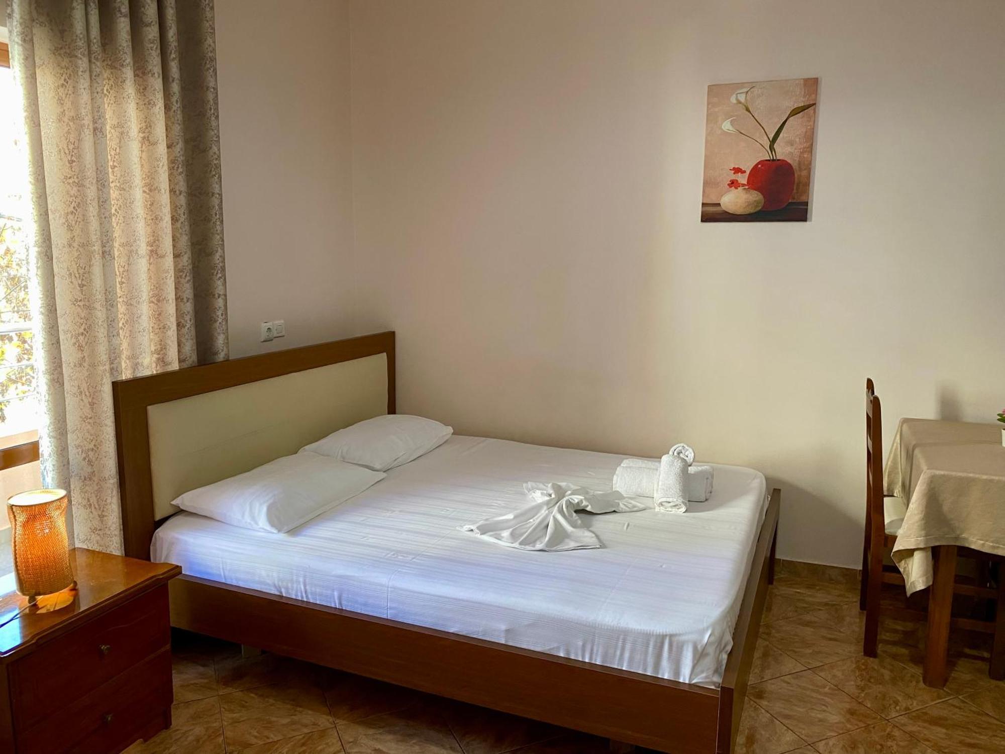 Hotel Metali Sarande Bagian luar foto