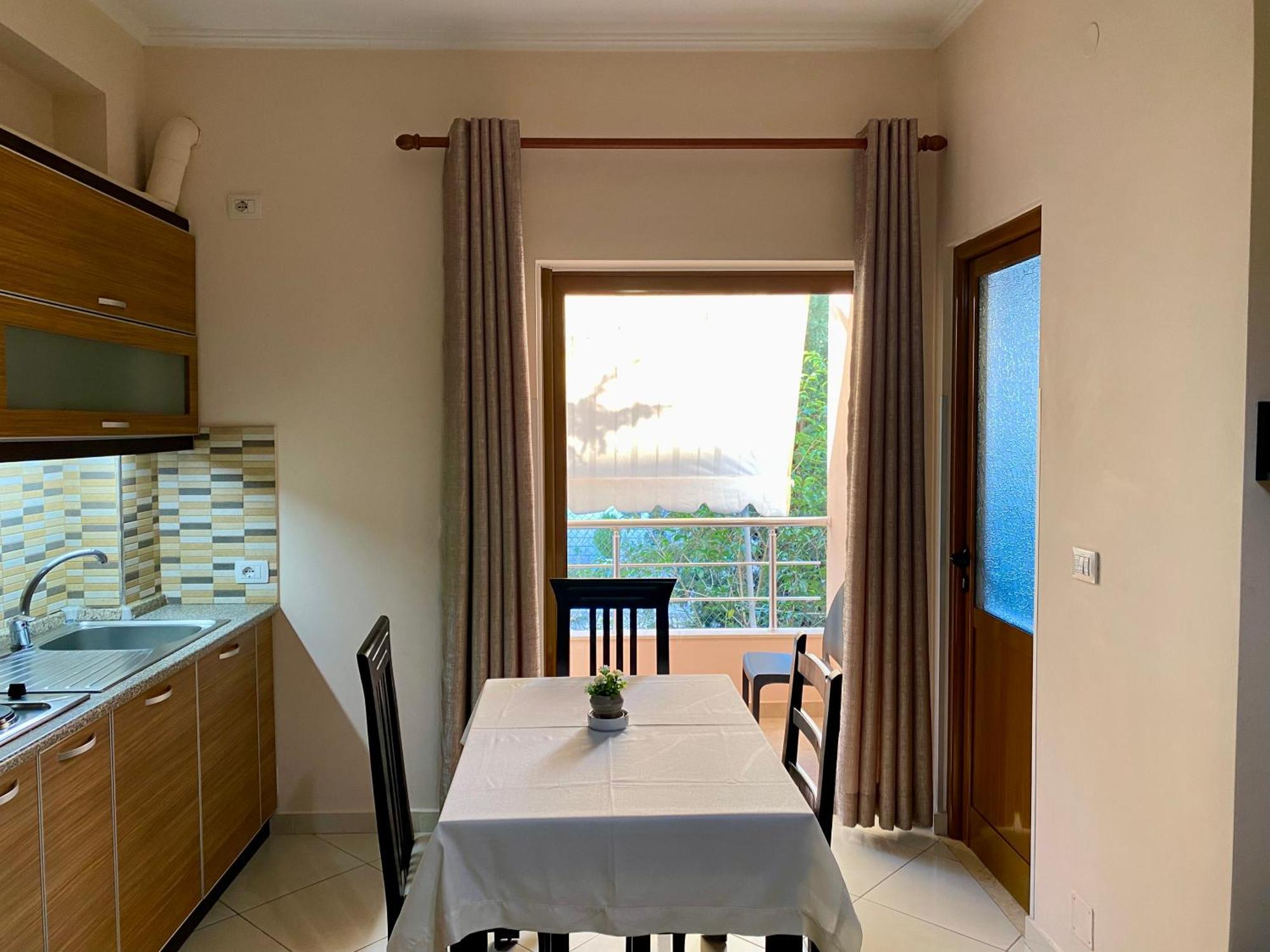 Hotel Metali Sarande Bagian luar foto